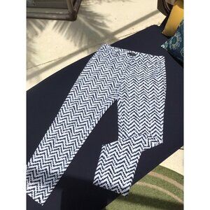 Ann Taylor Petites Chevron Cotton Blend Cropped Pants Size 4P Navy and White